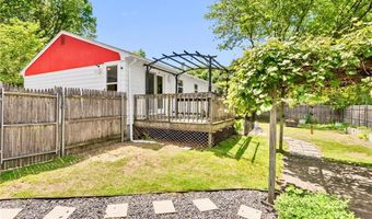 71 Plymouth St, Cranston, RI 02920