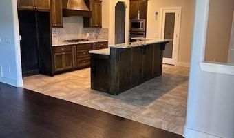 2202 NE Steinbeck Dr, Bentonville, AR 72712