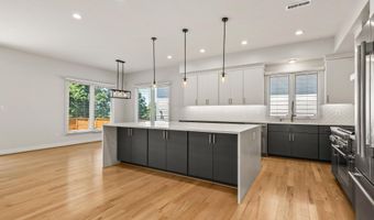 924 28TH St S, Arlington, VA 22202