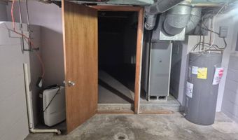 101 W Givens St, Abingdon, IL 61410