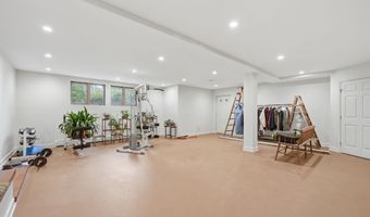 4920 BROOK HILLS Dr, Annandale, VA 22003