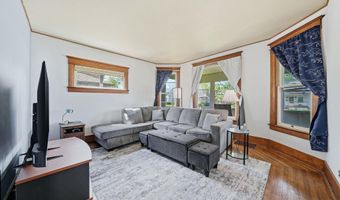 325 W 5th St, Auburn, IN 46706