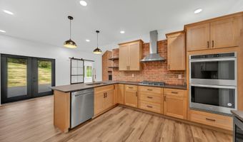 330 Bogey Dr, Abingdon, VA 24211