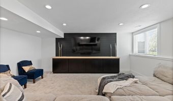 1704 NW Ridge Rd, Ankeny, IA 50023