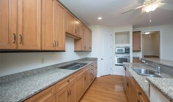 719 Clayton Corners Dr, Ballwin, MO 63011