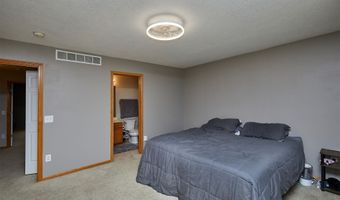 1227 NE 8th Ln, Ankeny, IA 50021