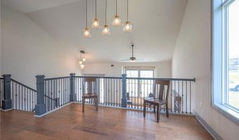 1632 N 157th Ln, Basehor, KS 66007