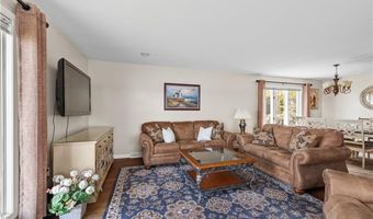 64 Starr Dr, Narragansett, RI 02882