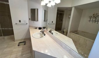 1000 W Island Blvd 2707, Aventura, FL 33160