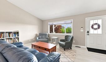 906 Delaware Dr, Buffalo, WY 82834