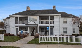 2768 S Knightsbridge Cir, Ann Arbor, MI 48105