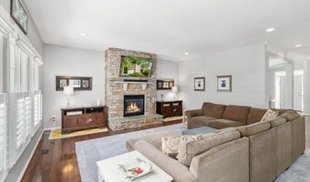 25030 GRAYWACKE Dr, Aldie, VA 20105