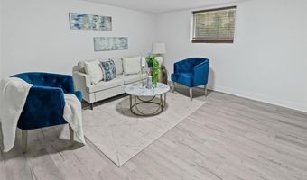 3245 Oakwood Ave, Alton, IL 62002