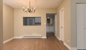953 N Rohlwing Rd GB, Addison, IL 60101