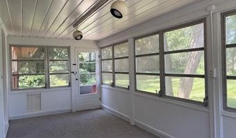 580 Riverview Dr, Ann Arbor, MI 48104