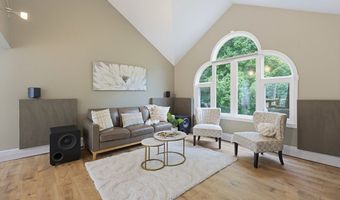 460 Richardson Ave, Attleboro, MA 02703