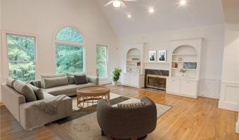 5404 Chaversham Ln, Peachtree Corners, GA 30092