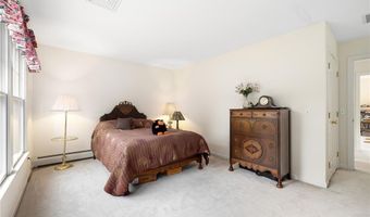 200 Wickford Point Rd, North Kingstown, RI 02852