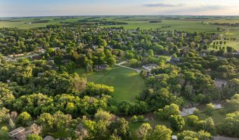 706 23rd St SW, Austin, MN 55912