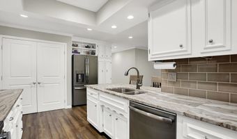 830 Yosemite Dr, Indianapolis, IN 46217
