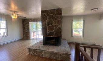 17 Frontier St, Diamondville, WY 83116