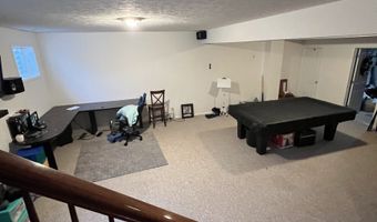6121 Pine Bluff Dr, Avon, IN 46123