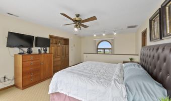221 Smith St, Atlantic Beach, NC 28512