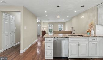 3714 MOUNT AIREY Ln, Annandale, VA 22003