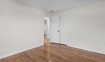 99 Salem Ave, Cranston, RI 02920