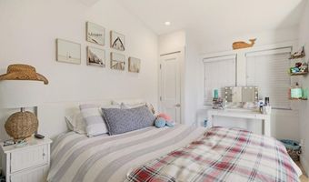 5 Division St, Newport, RI 02840
