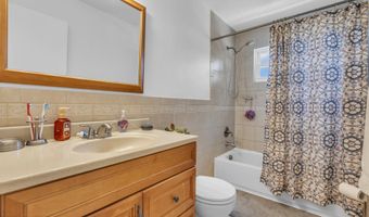 2 Lee Ct, Barnegat, NJ 08005