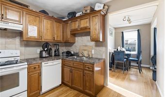 620 Killingly St, Johnston, RI 02919