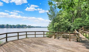 22 Point Ln, Arcadia, IN 46030