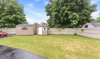 588 Newport Ave, Attleboro, MA 02703