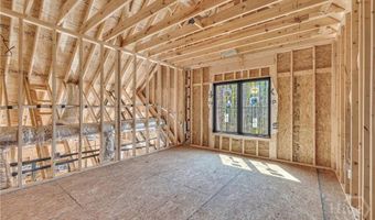 465 Stone Creek Dr, Hull, GA 30646