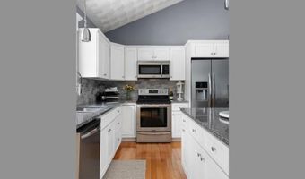 12 Hillside Dr, Charlestown, RI 02813