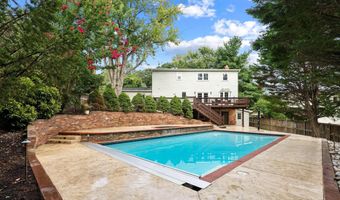 4606 HOLBORN Ave, Annandale, VA 22003