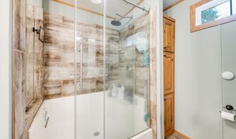 6224 Old River Rd, Baker, FL 32531