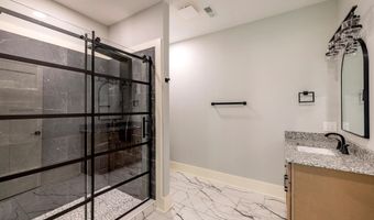 1036 Cummings St 1, Abingdon, VA 24211