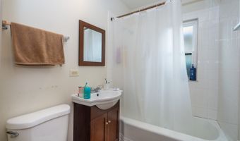 382 Lake St, Antioch, IL 60002