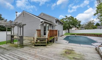 41 Deck St, Barnegat, NJ 08005