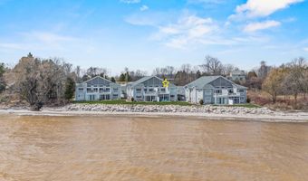 2614 LAKE St, Algoma, WI 54201