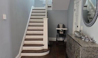 922 Summit Ave, Cincinnati, OH 45204