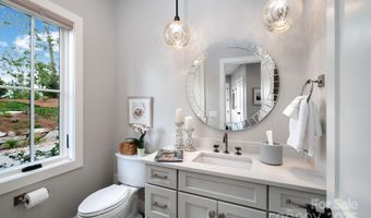 17 Elk Trl, Asheville, NC 28804