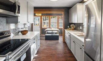 223 Michigan Ave, Alton, IL 62002