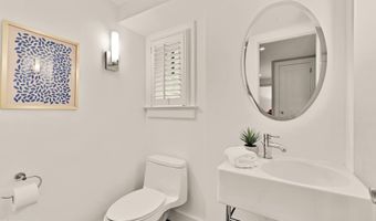 4320 LORCOM Ln, Arlington, VA 22207