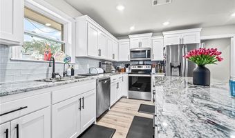 723 Canterbury Dr, Alma, AR 72921