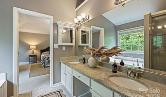 2100 Sablewood Dr, Charlotte, NC 28205