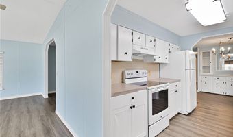 914 Jacaranda Dr, Barefoot Bay, FL 32976