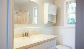 727 PEAR St, Dover, DE 19904